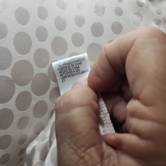 Tahari Elegant White Sleeveless Top Lrg - Picture 7 of 9